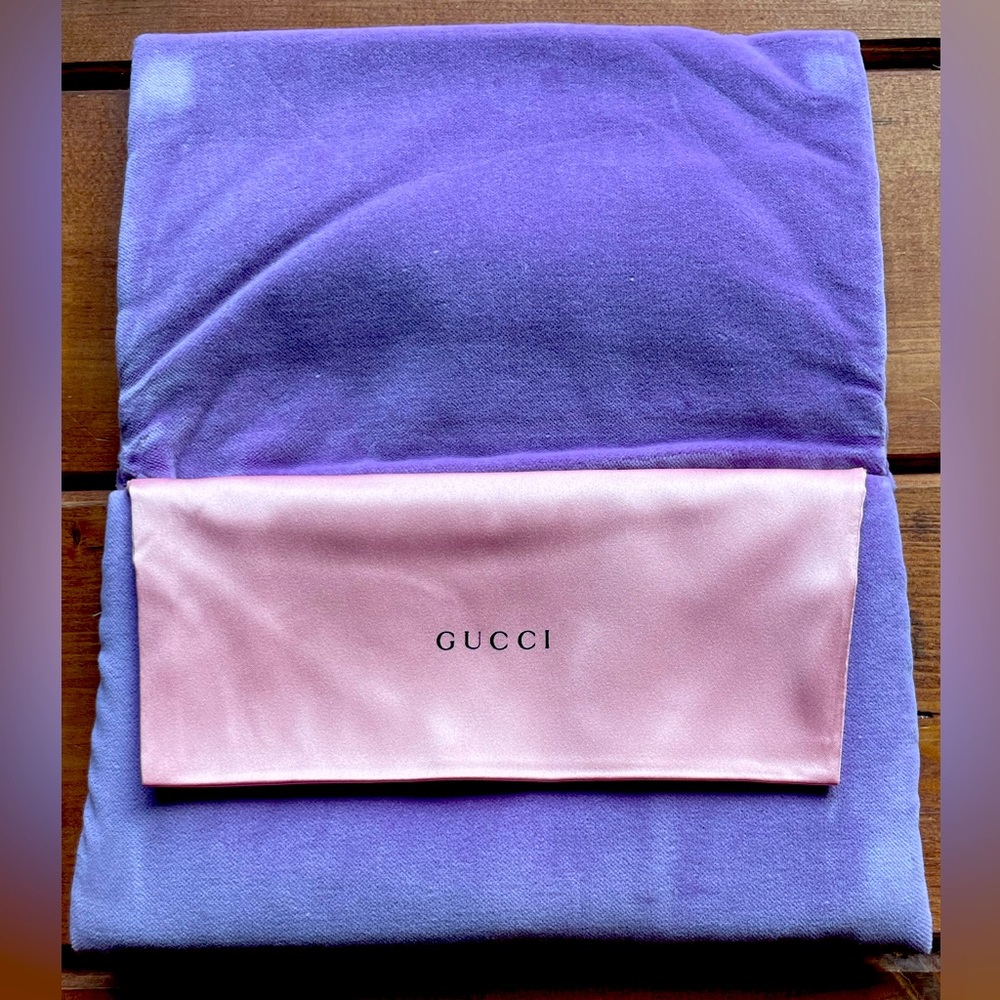 Gucci Hollywood Forever velvet case💜